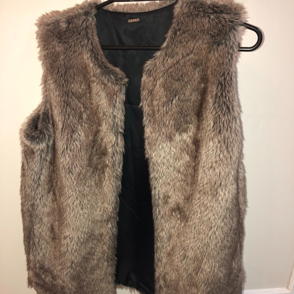 🔥Faux Fur Vest - Picture 1 of 2